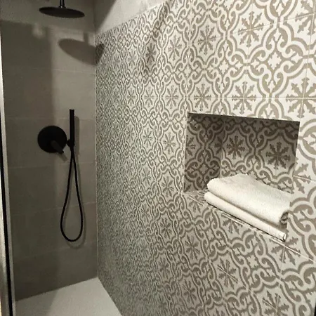 Apartment La Piazzetta Historic Center Old Port Genoa