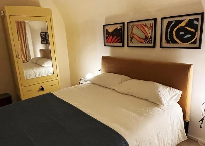 La Piazzetta Historic Center Old Port Apartment